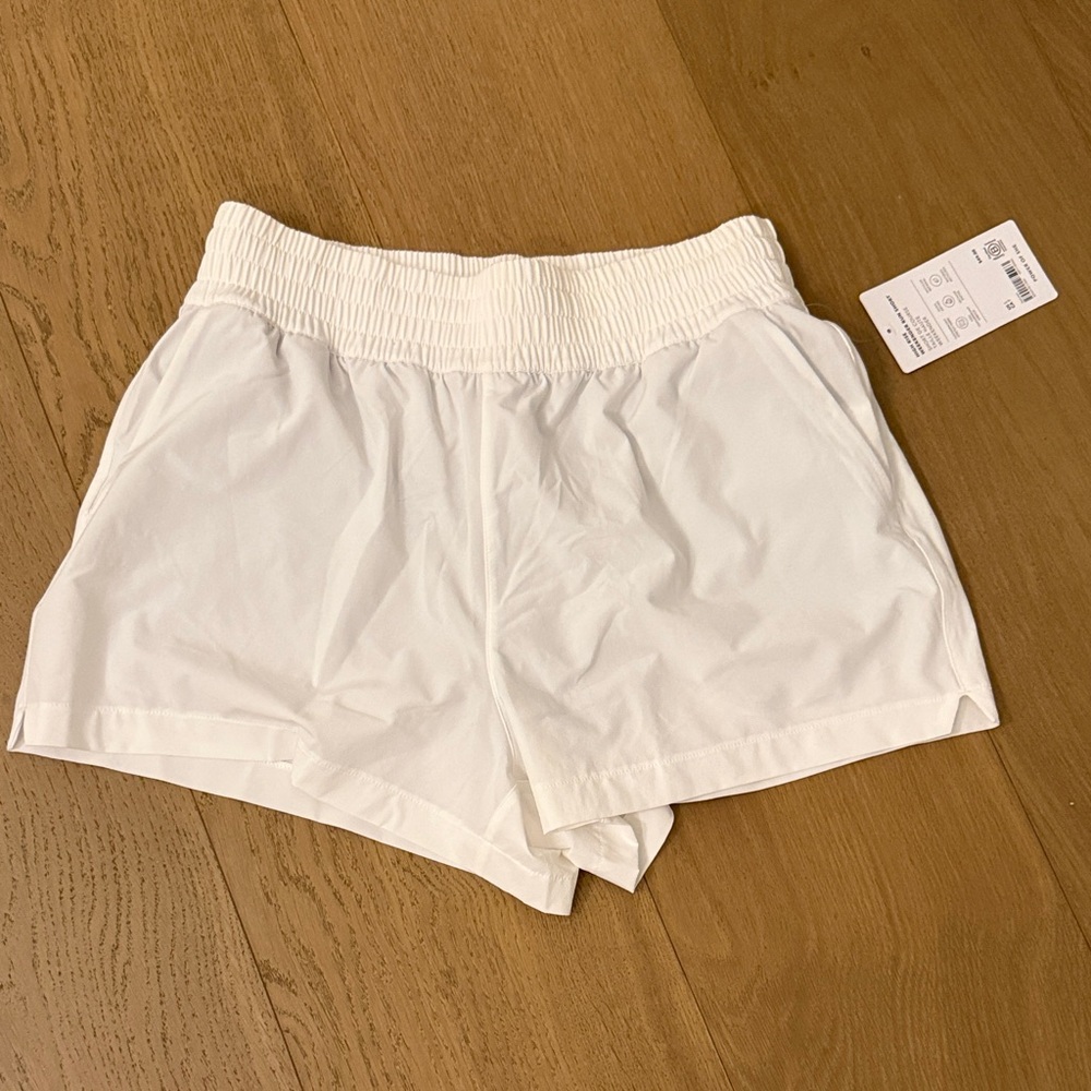 Athleta High Rise Weekender Run Short in White NWT